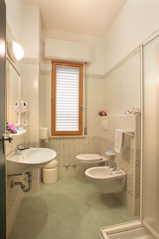 Hotel Abacus Cesenatico Room photo